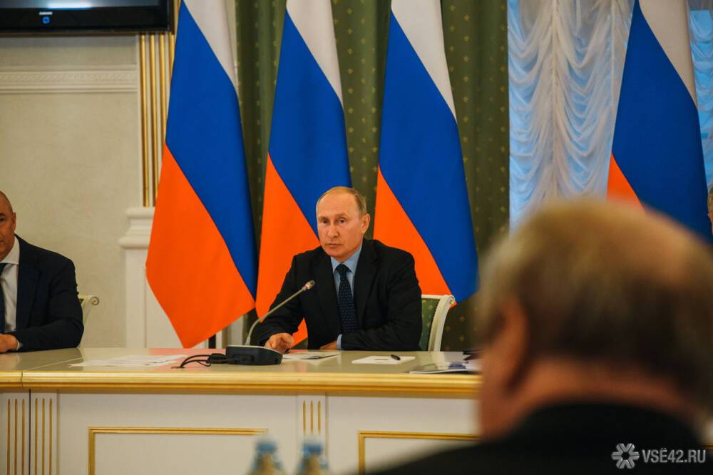 Путин подписал запрещающий главам регионов называться президентами закон