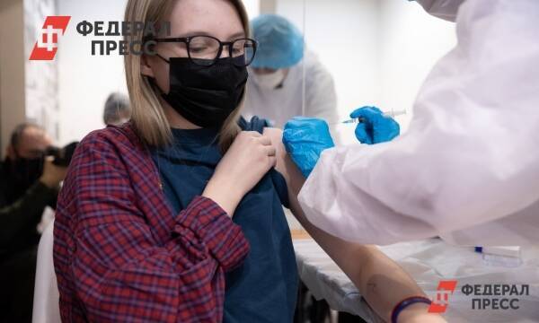 Кузбасских подростков начнут прививать от коронавируса после Нового года