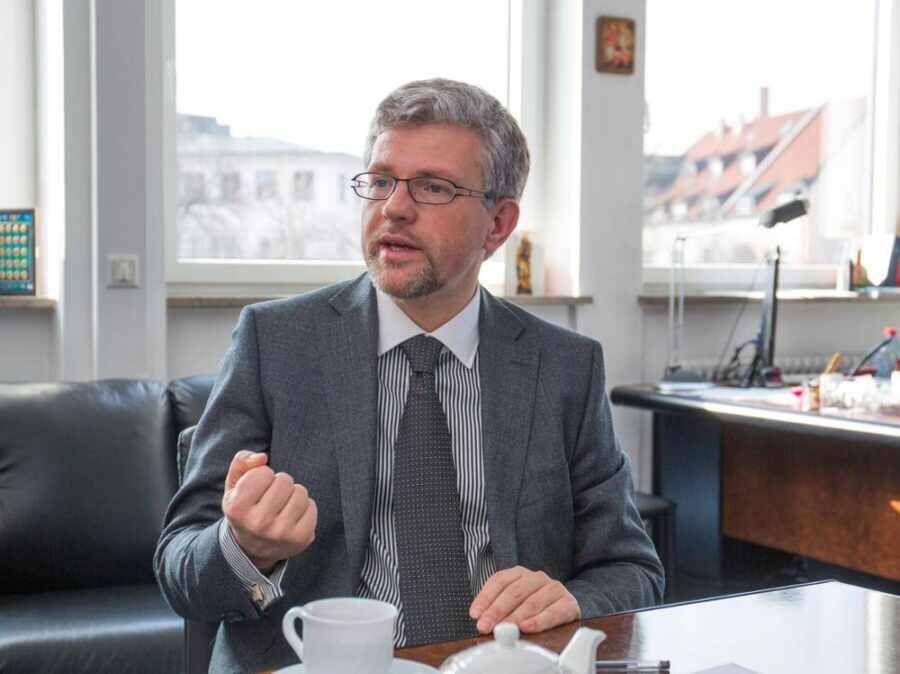 Мельник обвинил Германию в игнорировании интересов Украины