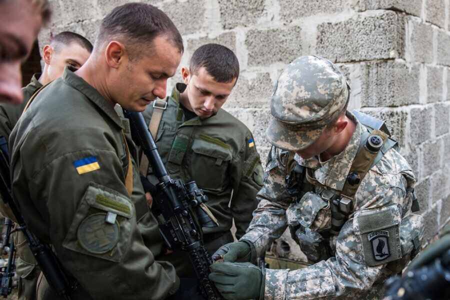 В Конгрессе США предложили увеличить поставки оружия на Украину для «сдерживания» РФ