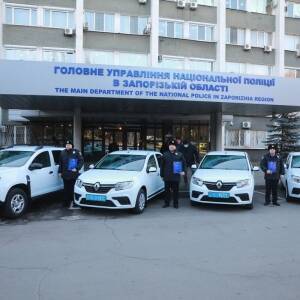Запорожской полиции передали автомобили Renault. Фото