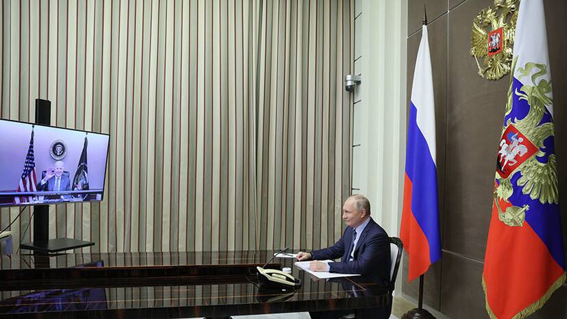Песков допустил проведение переговоров Путина и Байдена по видеосвязи до конца года