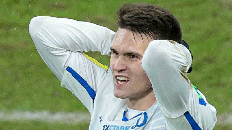 «Динамо» объявило о продлении контракта с нападающим Вячеславом Грулевым