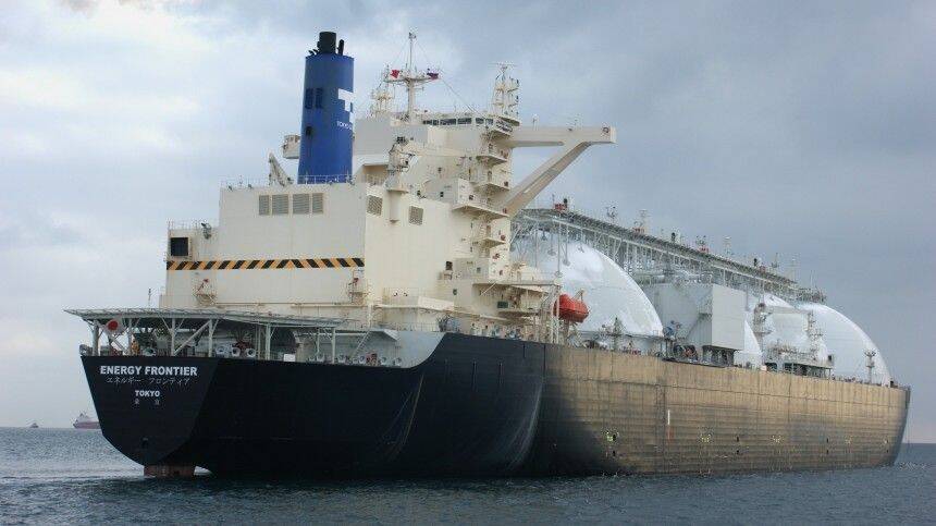 Идущие в Азию танкеры с СПГ резко меняют курс на Европу