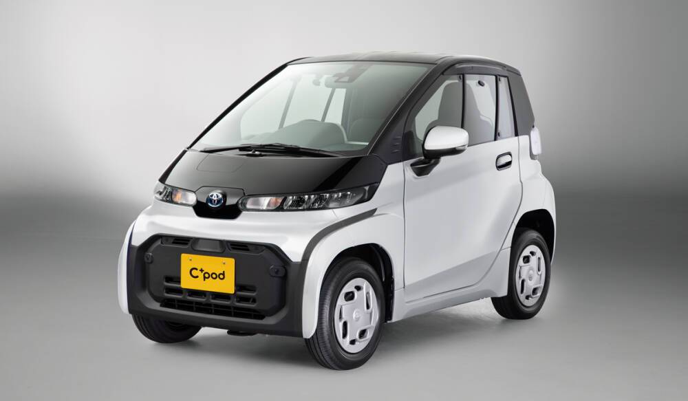 Toyota начала продавать электромобиль Toyota C+Pod в Японии всем желающим