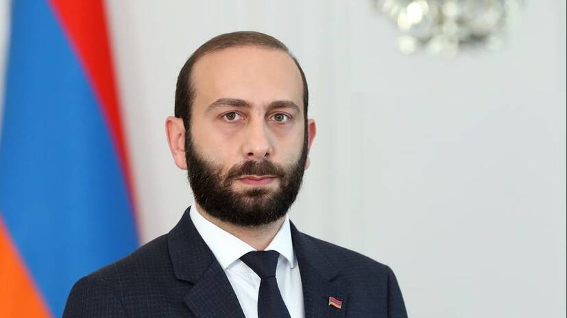 Глава МИД Армении провёл переговоры с генсеком ОДКБ