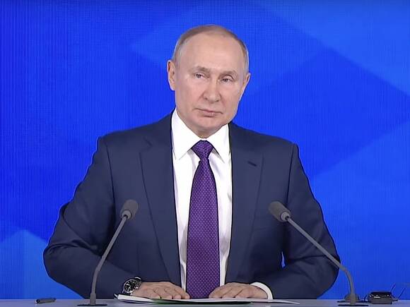 Путин заявил, что без свободы Россию ждет печальное будущее, но нужны внутренние ограничения
