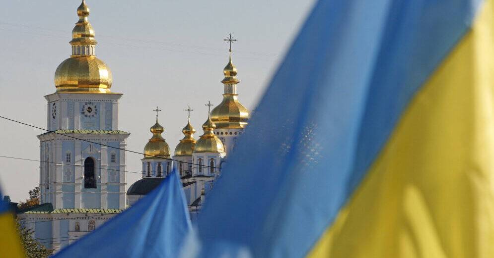 Опрос: украинцы верят в нападение России и хотят в НАТО