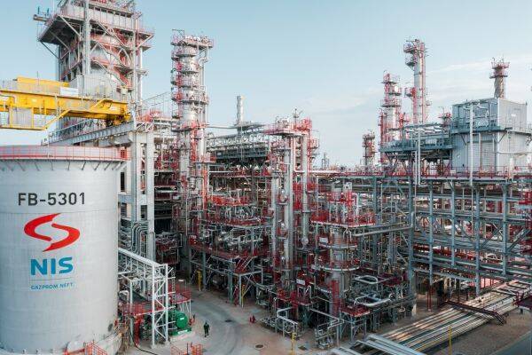 Крупнейшее нефтехимическое предприятие Сербии перешло в собственность «Газпром нефти»