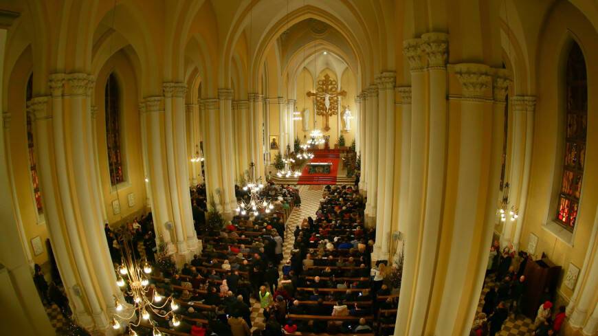 Католики и протестанты по всему миру празднуют Рождество