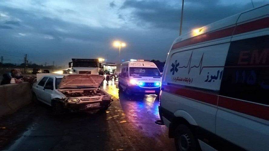 В Иране девять человек погибли в автокатастрофе с участием пяти машин
