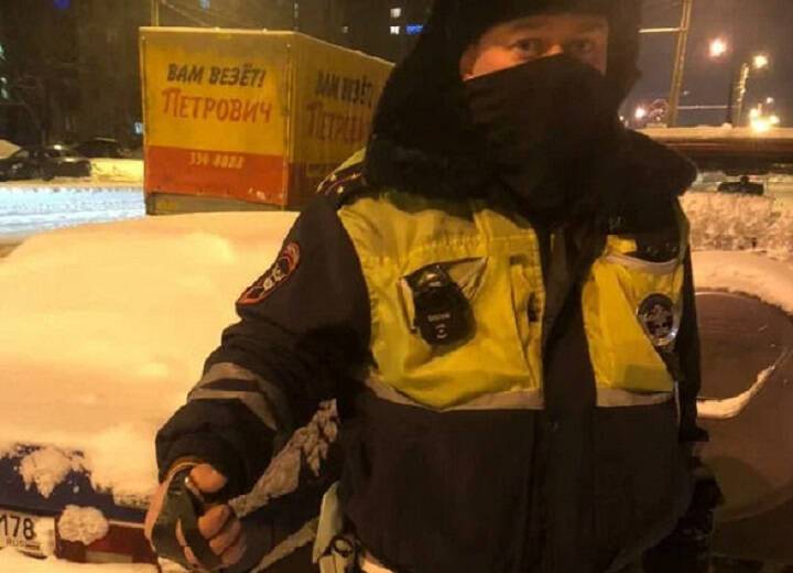 Полицейский в Петербурге выхватил у пьяного водителя гранату с выдернутой чекой