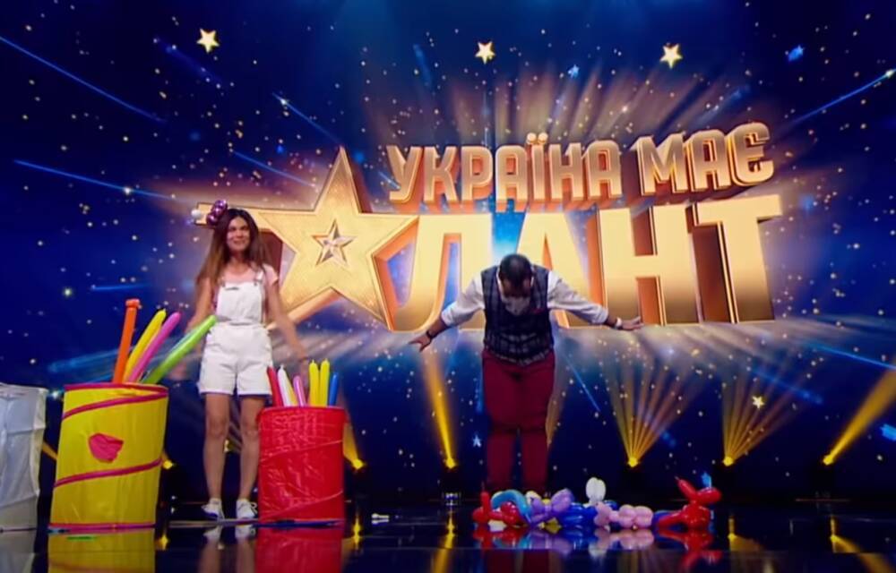 Муж поет, пока жена на пилоне: судья шоу "Украина имеет талант" ошеломил зрителей в прямом эфире