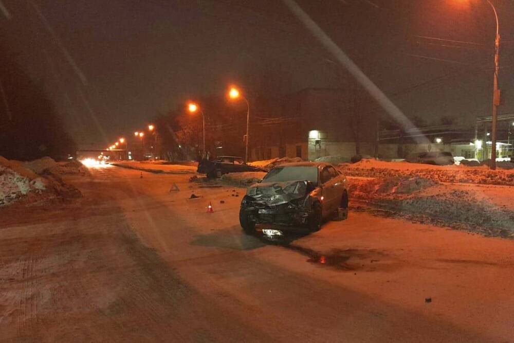 17-летний водитель попал в больницу с сотрясением после ДТП в Новосибирске