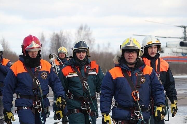 Сергей Козырев поздравил спасателей с профессиональным праздником