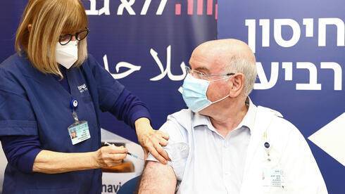 В Израиле начали делать четвертую прививку от коронавируса
