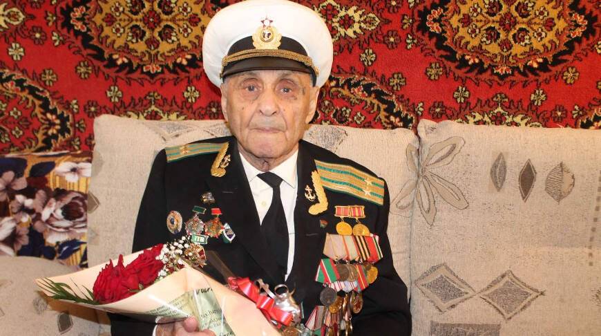 В Гомеле ветерана войны Наума Каплана поздравили с 95-летием