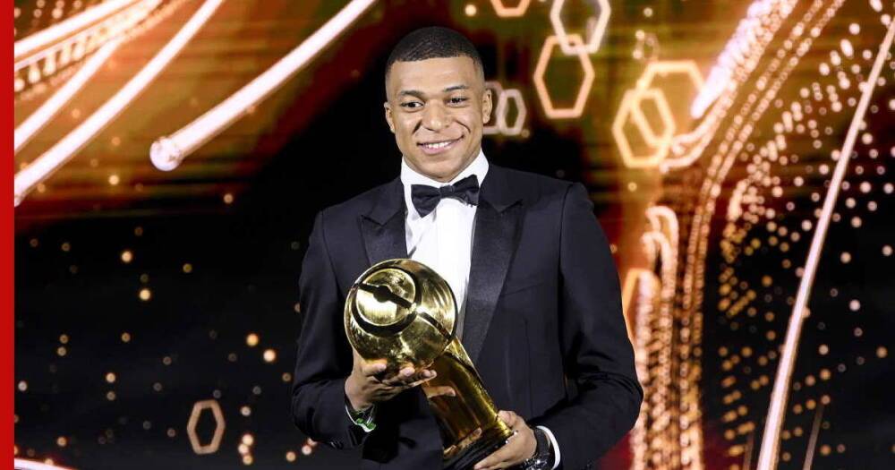 Мбаппе признан лучшим футболистом года по версии Globe Soccer Awards