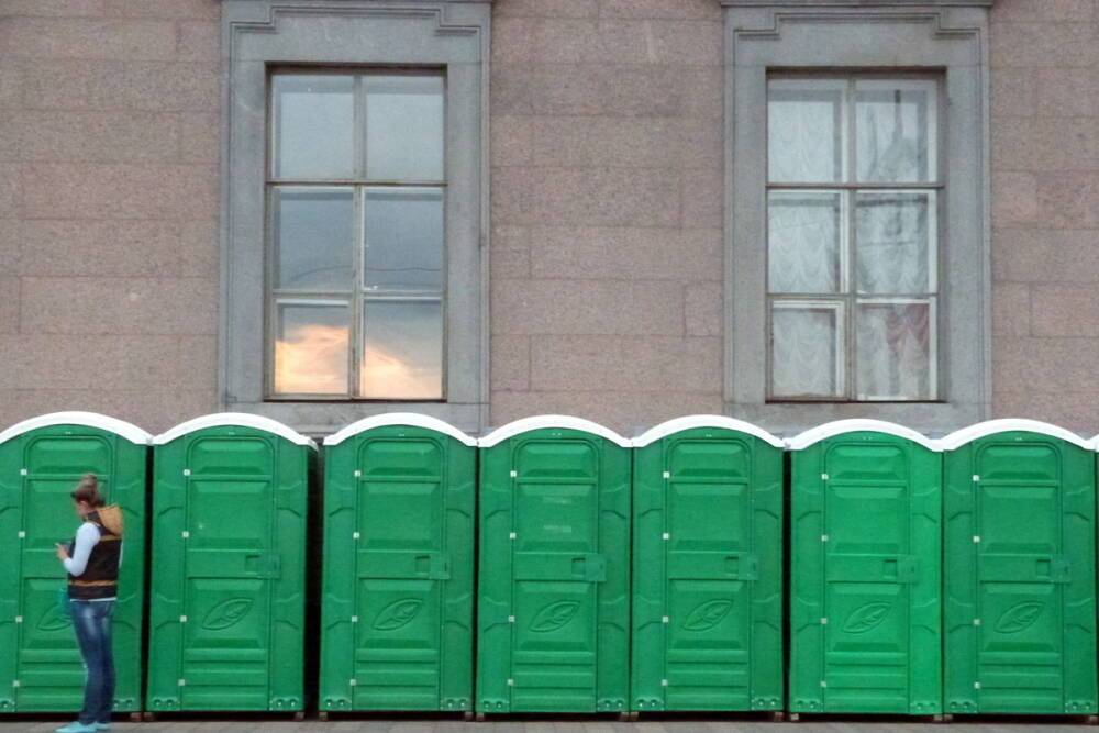 Работу общественных туалетов Петербурга могут продлить до 12 часов ночи
