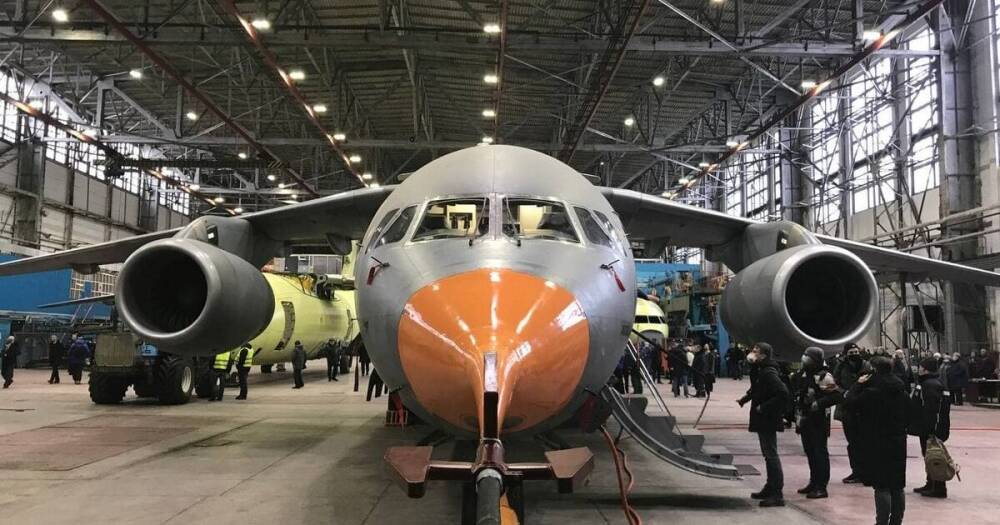 В Украине показали первый военно-транспортный самолет нового поколения: на что он способен