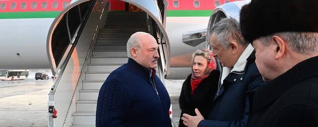 Александр Лукашенко прибыл в Петербург для участия в саммите лидеров стран СНГ