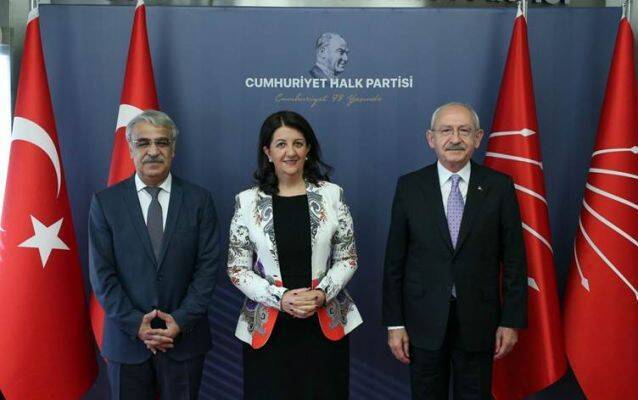 Партия демократии народов склоняет турецкую оппозицию к досрочным выборам в Турции