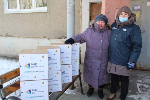Для нуждающихся семей Челябинской области подготовили новогодние наборы