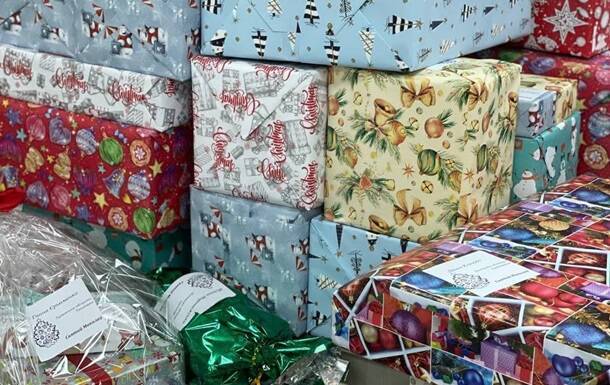 Компьютерные кресла, планшеты и попугай — харьковские айтишники из NIX отправили подарки детям на Донбасс