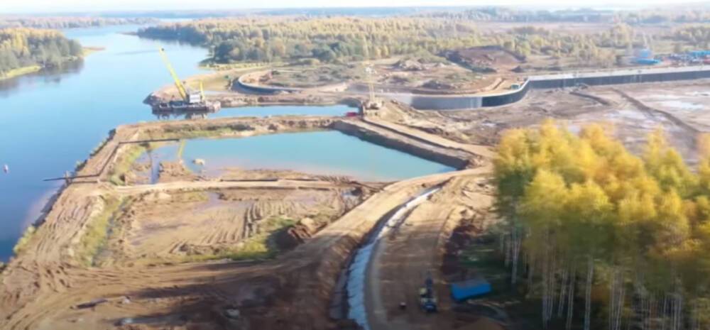 В Тверской области заполняют водой гавань нового речного порта в Завидово