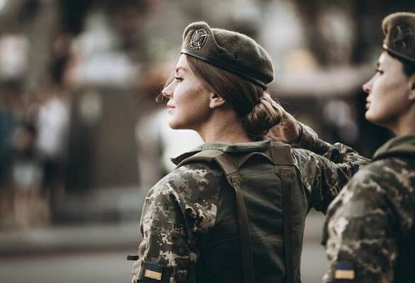 Будут ли в Украине призывать женщин в армию? - эксперт