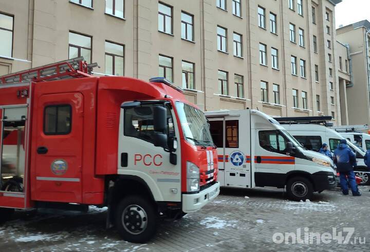 На плацу университета ГПС МЧС России развернута выставка пожарно-спасательной техники