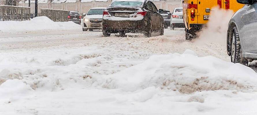 Власти Петрозаводска ввели режим повышенной готовности из-за плохой уборки снега