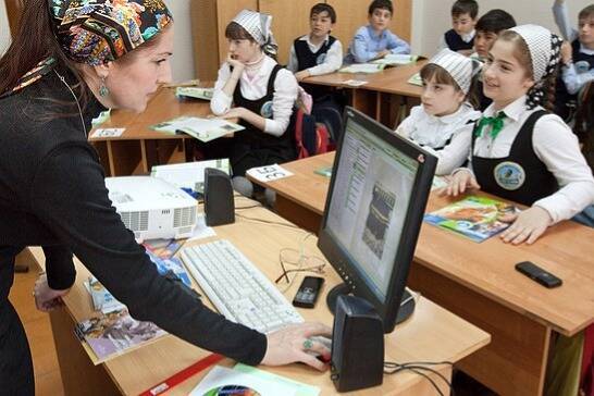 Учителя в Северной Осетии получат прибавку к зарплате