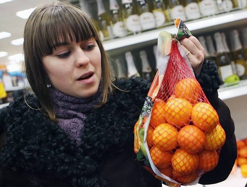 Минпромторг пообещал не допустить дефицита мандаринов в Новый год