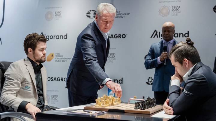 Сергей Собянин открыл шахматную партию между Непомнящим и Карлсеном
