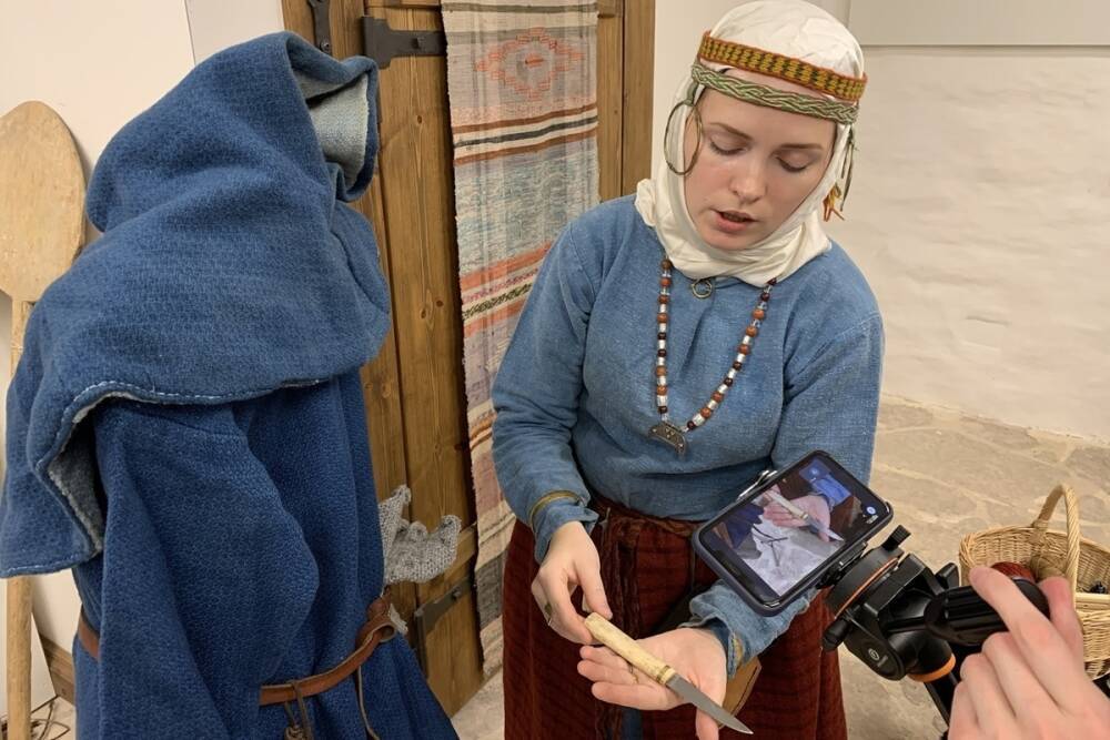 Псковский музей освоил Google Meet и рассказал о средневековой моде столичным школьникам