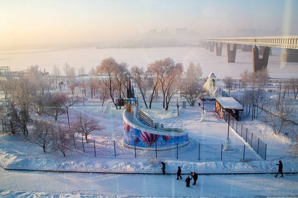 В Новосибирске 30 декабря открывают ледовый городок на набережной