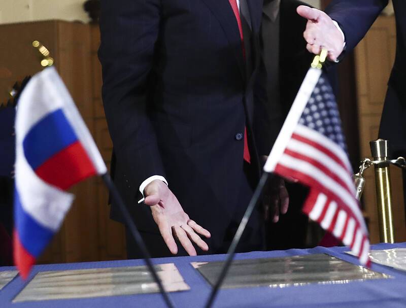 Появились новые подробности о переговорах России и США по гарантиям безопасности