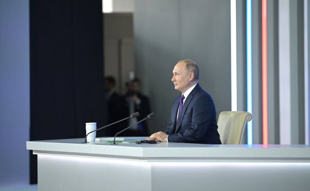 Президент РФ Владимир Путин поздравил Джо Байдена с Новым годом