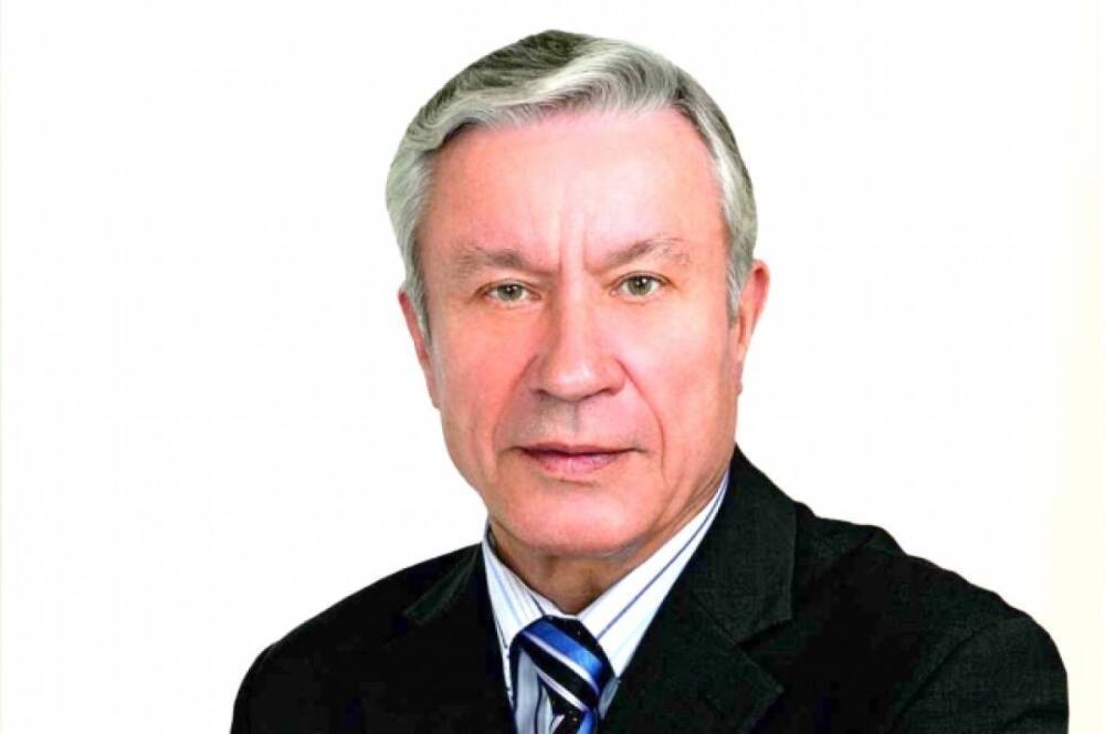 В Белоруссии на 84-м году жизни скончался дирижер Михаил Козинец