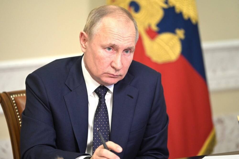 Путин разрешил досудебно блокировать сайты с оправданием экстремизма и липовыми справками