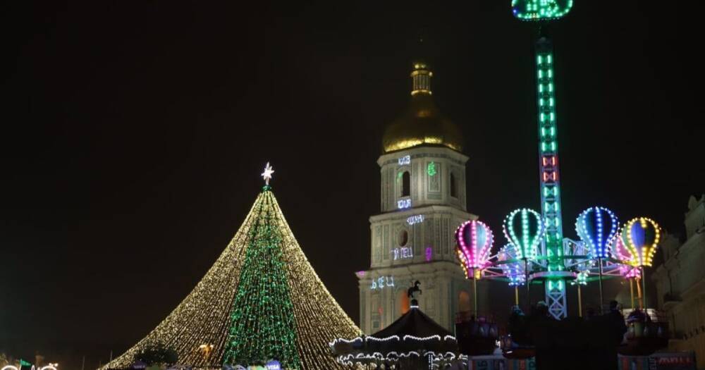 В каком городе самая красивая елка Украины: десятка лучших новогодних деревьев