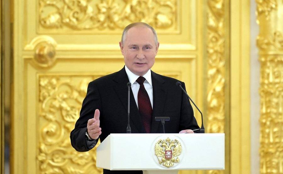 Поздравление Владимира Путина с 2022 годом – прямая трансляция новогоднего обращения президента