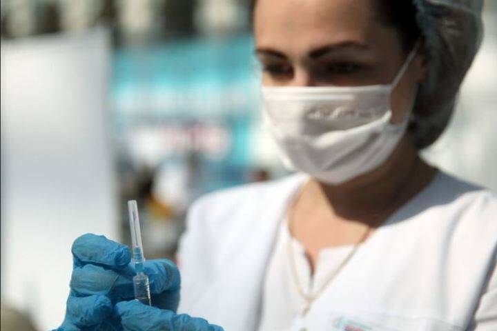 Греция вышла на суточный антирекорд по коронавирусу