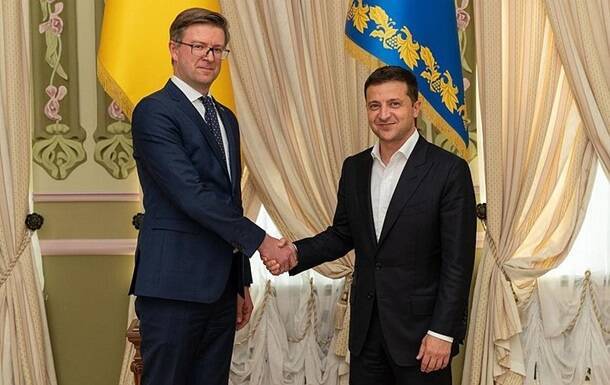 Украина удерживает весь европейский фронт - посол Эстонии