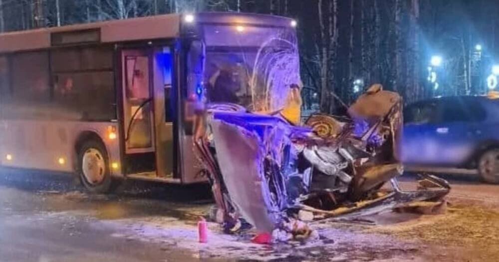 Человек погиб в массовой аварии в Архангельске с участием автобуса