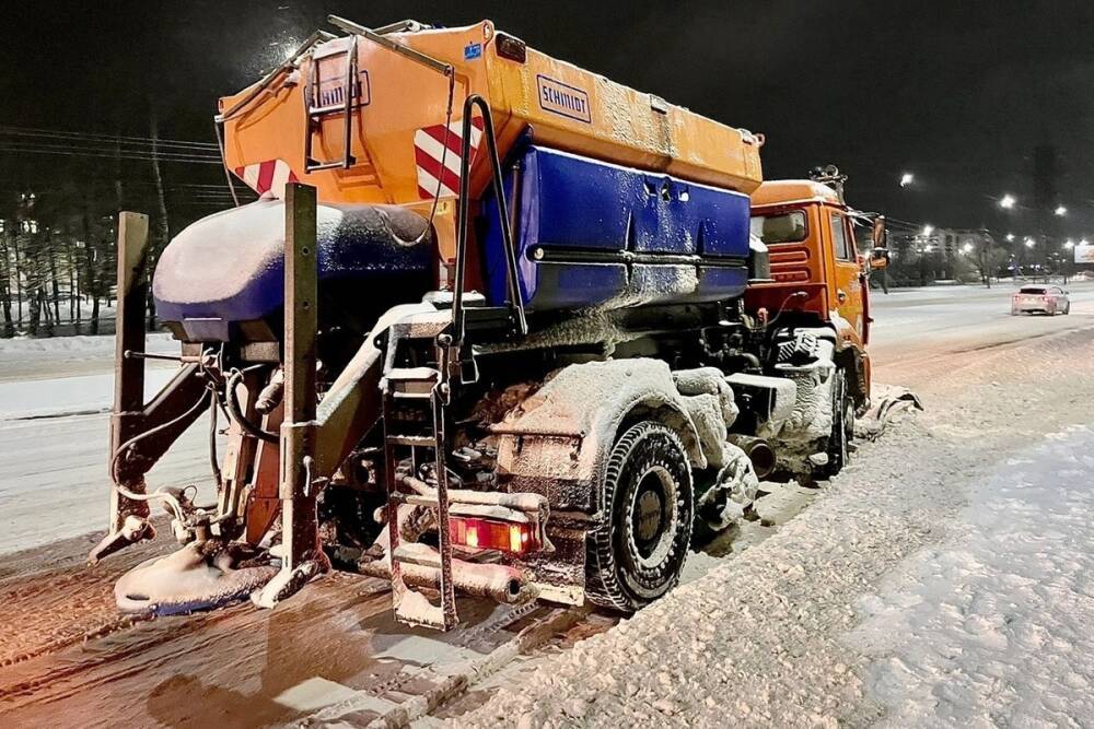 Новгородские коммунальные службы усилят работу над уборкой города от снега
