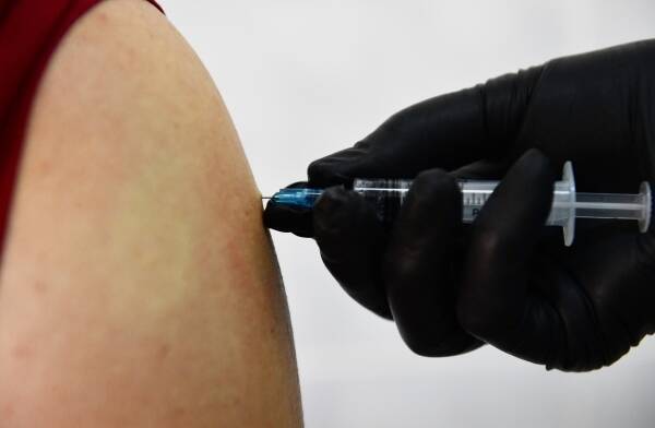 Эксперт предупредил о новых схемах мошенничества при вакцинации