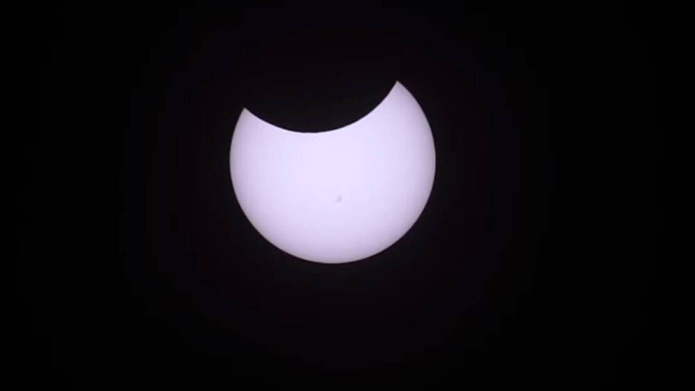 NASA опубликовало снимки редкого солнечного затмения 4 декабря