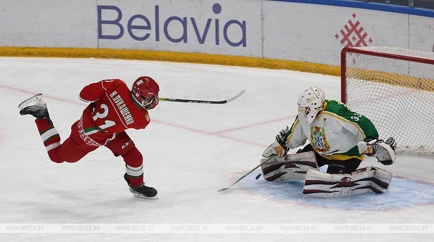Хоккейная команда Президента победила сборную Гомельской области в матче любительского турнира